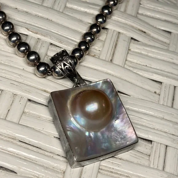 Vintage Silver Bead Shell/Pearl Necklace - Picture 5 of 9